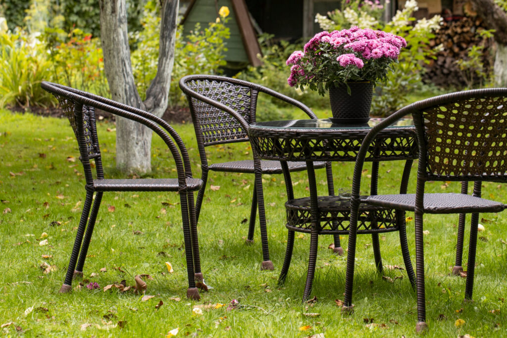 Cum cumperi scaunele pentru grădină?